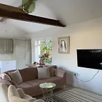 Lejlighed Cosy With Fire Stove