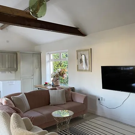 Appartement Cosy With Fire Stove